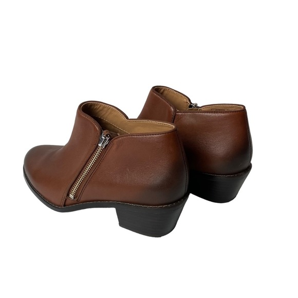 Vionic women’s ankle booties brown leather size 7. - Picture 4 of 5